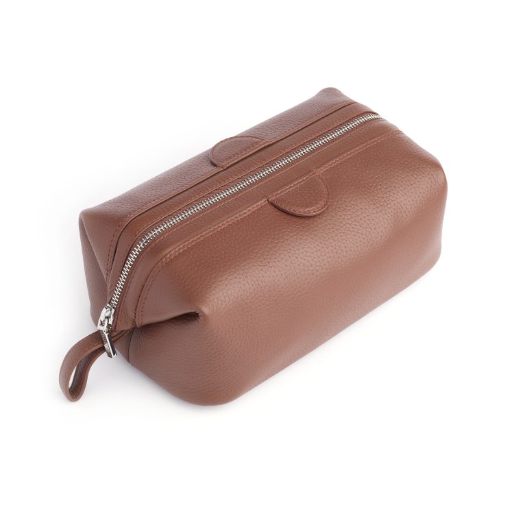 Classic Toiletry Bag Dopp Kit, tan-pebble