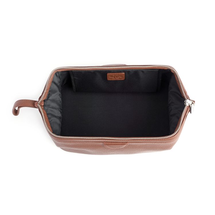 Classic Toiletry Bag Dopp Kit, tan-pebble